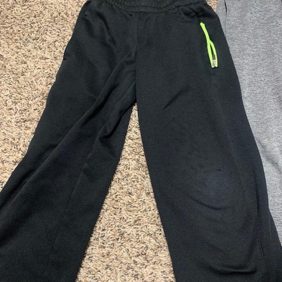 🌟HP🌟 Bundle of 2 XS Champion Pants - Picture 2 of 11
